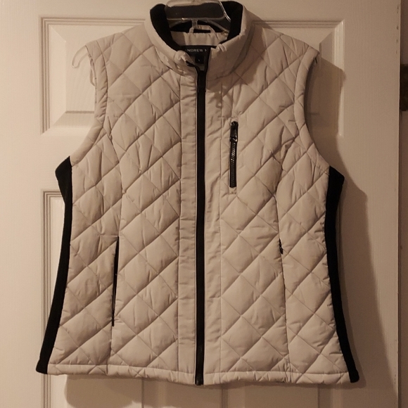 Women's Andrew Marc Quilted Vest Size Large Like New Excellent Condition 💥💥💥 - Picture 1 of 9
